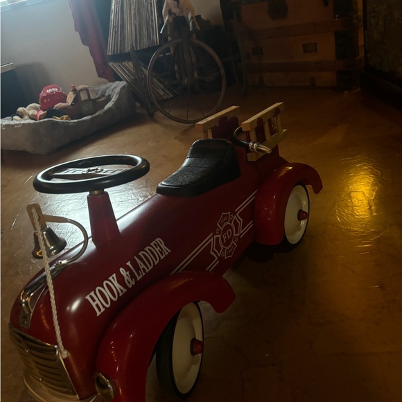 Ride on Firetruck, - Picture 2 of 5